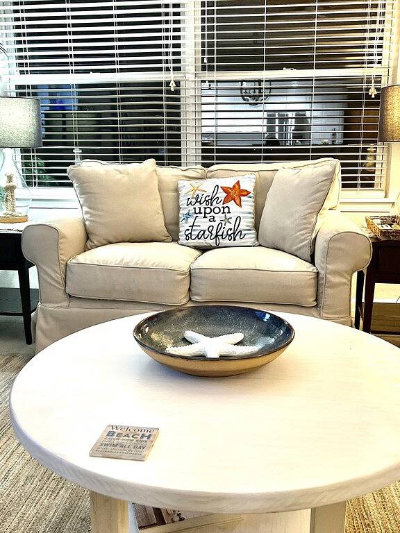 Holiday rental for 8 people, with pool and hot tub as well as balcony in Amelia Island