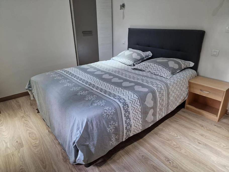 Appartement entier, One-Bedroom Apartment in Contamine-sur-Arve, Région de Bonneville