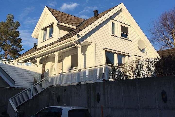 Ferienhaus für 10 Personen, mit Garten und Balkon in Süd-Norwegen