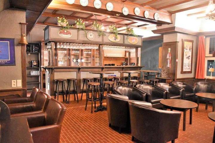 Maison de campagne pour 54 personnes, avec jardin et terrasse, animaux acceptés à La Roche-en-Ardenne - 2