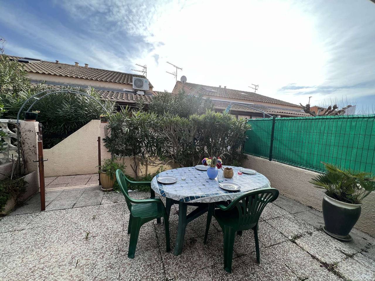 Entire apartment, Pavilion with Terrace, 5 People, Parking, Valras-Plage in Valras-Plage, Mediterranean Coast (France)