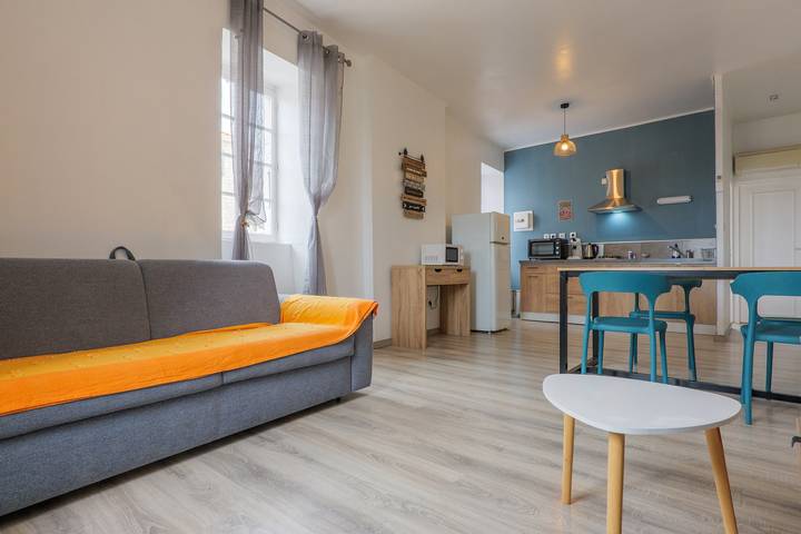 Ferienwohnung für 4 Personen, mit Garten und Kinderpool in Rhone-Alpes