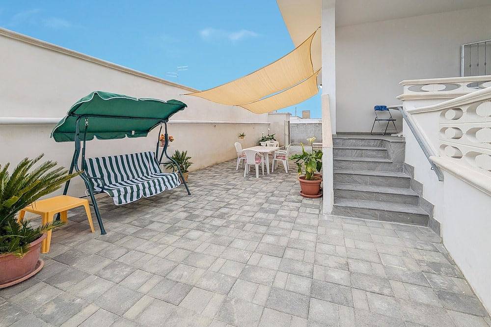 Appartamento intero, 2 bedroom cozy apartment in San Pietro in Bevagna in Manduria, Golfo di Taranto