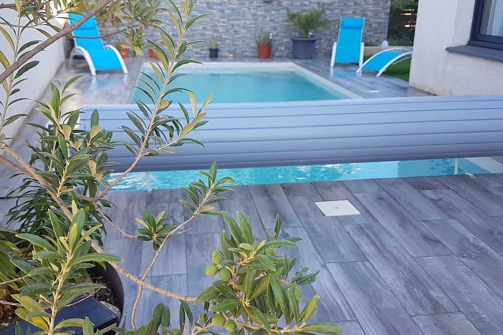 Morena, Family villa with optional heated pool in Bompas, Mittelmeerküste (Frankreich)