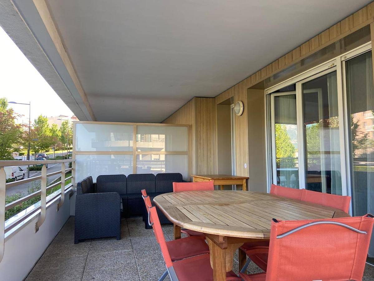 Appartement entier, Beauregard- Charmant 2 chambres, terrasse & garage in Seynod, Annecy (commune)