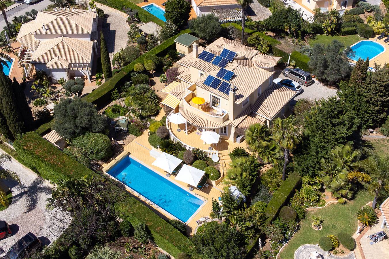 Villa für 7 Personen mit Garten in Estômbar, Lagoa