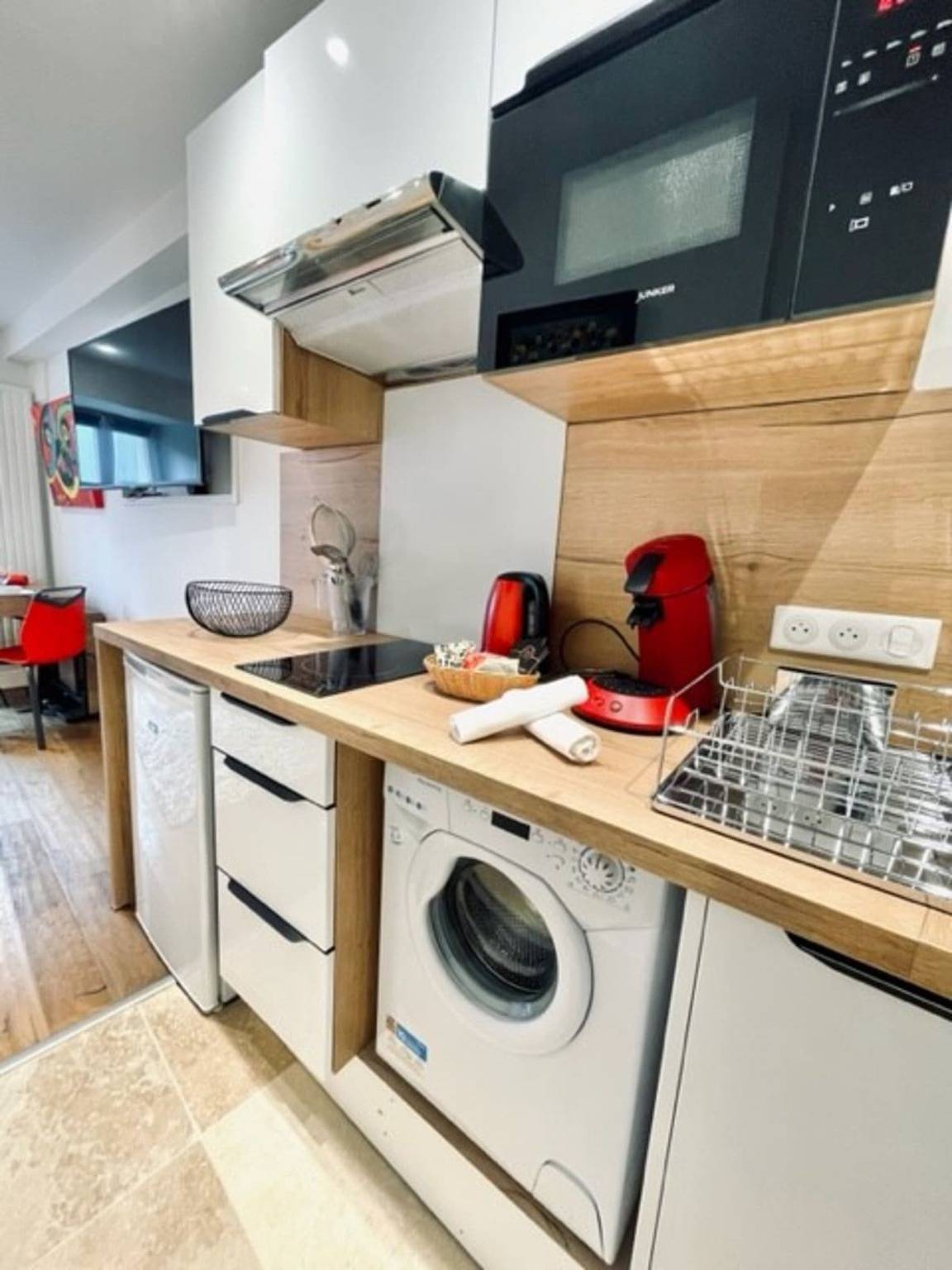 Entire studio, Ben Nevis charming studio in the heart of the lively life of the Pré Carré  in Annecy, Annecy region