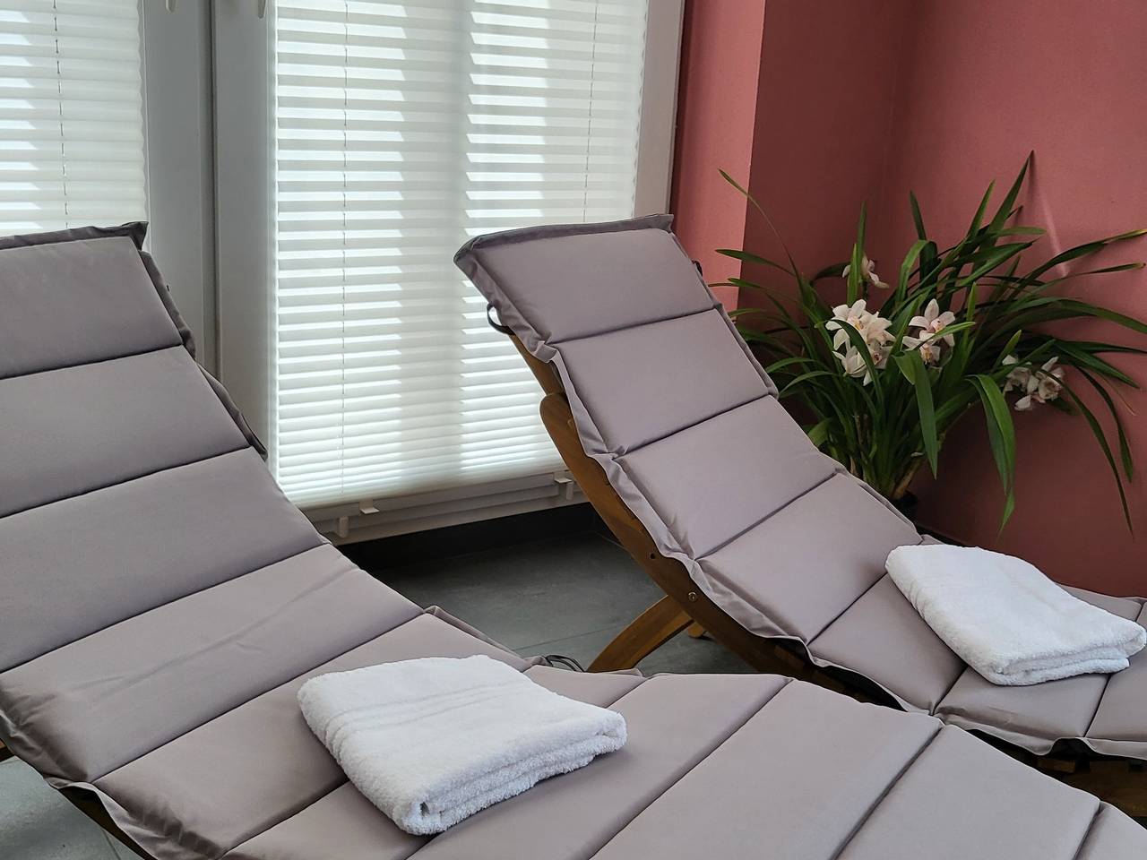 Ferienhof Gutmichel - Ferienwohnung 3 mit komfortablem Boxspringbett in Feuchtwangen, Romantische Straße