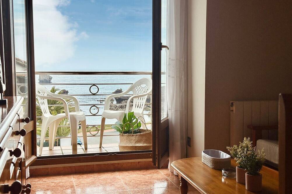 Ganze Wohnung, Apartamento en playa de Ris - Pineda 6608 in Noja, Kantabrische Küste