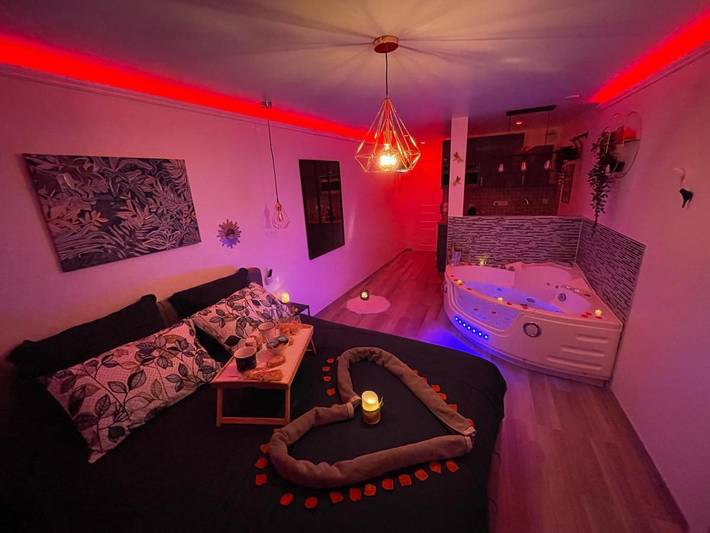 Appartement de vacances pour 2 personnes, avec jacuzzi et terrasse, animaux acceptés