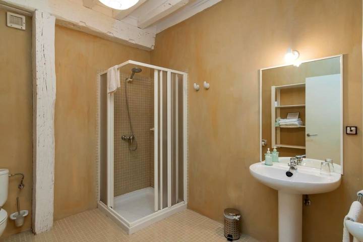 Casa rural para 22 personas, con jardín y vistas, Familias con niños en Valle del Asón-Gándara - 3