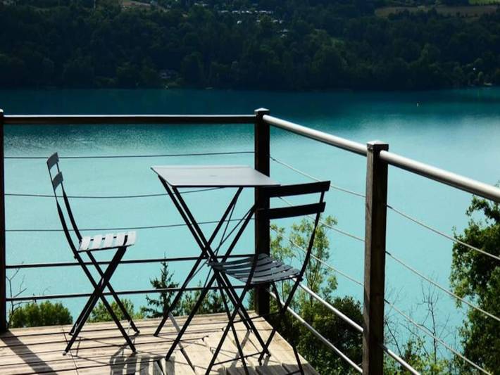 Gîte pour 2 personnes, avec jacuzzi ainsi que terrasse et jardin, adapté aux familles à Paladru - 3