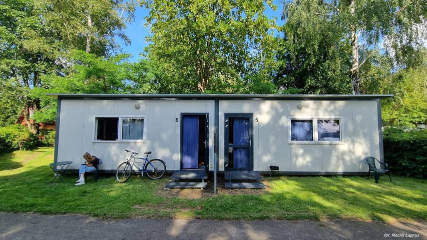 Domek letniskowy dla 4 osób, z taras i sauna oraz ogród i widok na jezioro, zwierzęta dozwolone w Pojezierze Iławskie