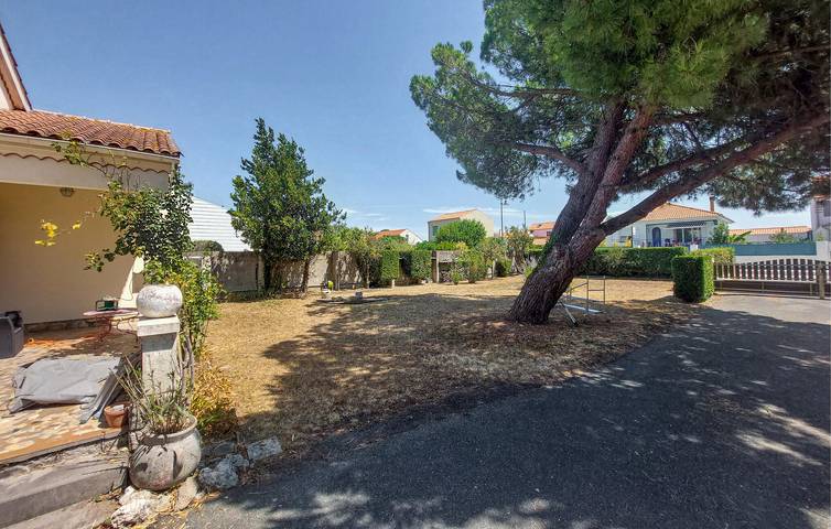 Amplio apartamento de 2 dormitorios con jardín, wifi y aparcamiento, a 800 m de la playa in Châtelaillon-Plage, Región de La Rochelle