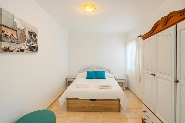 Gîte pour 4 personnes, avec terrasse et vue à La Santa - 4