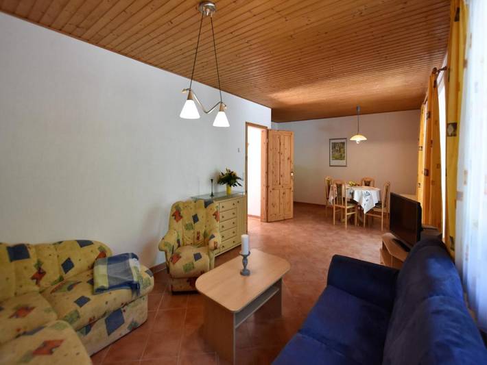 Ferienhaus für 4 Personen, mit Terrasse und Garten sowie Sauna