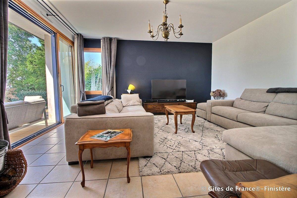 Porzh gwen in Moëlan-sur-Mer, Côte de Cornouaille