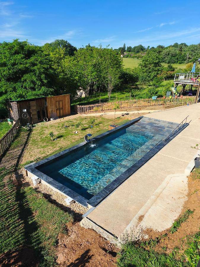 Location de vacances pour 10 personnes, avec Balcon et Jacuzzi ainsi que Terrasse et Jardin à Le Buisson-de-Cadouin - 2