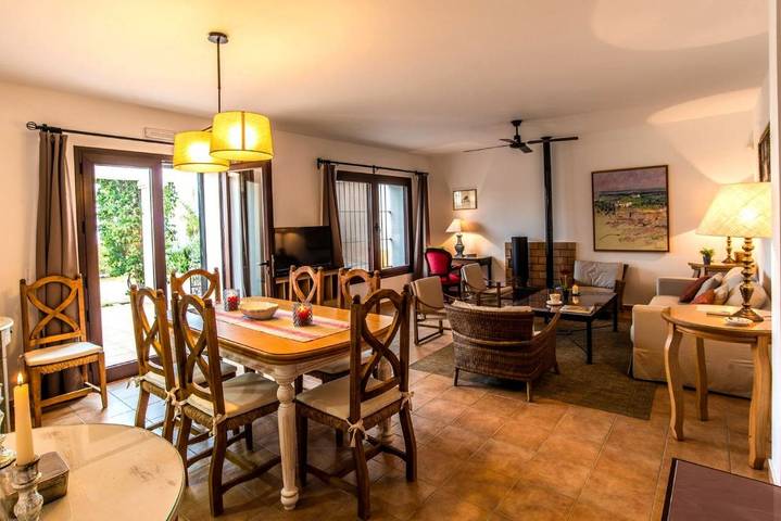 Casa rural para 8 personas, con Terraza y Jardín además de Piscina y Vistas en Bornos