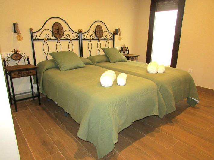 Casa rural para 14 personas, con terraza además de piscina y vistas en Campana de Oropesa - 4