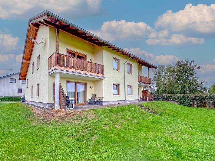 Ferienwohnung für 4 Personen, mit Balkon und Garten in Buch