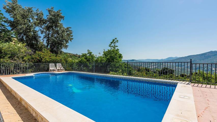 Chalet para 16 personas, con balcón/terraza además de jacuzzi y piscina en Sierras Subbéticas - 4