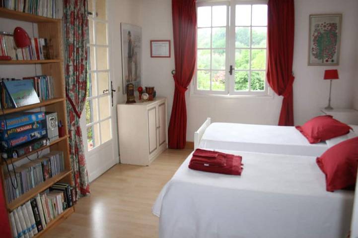 Location de vacances pour 8 personnes, avec jardin, animaux acceptés à Opio - 2