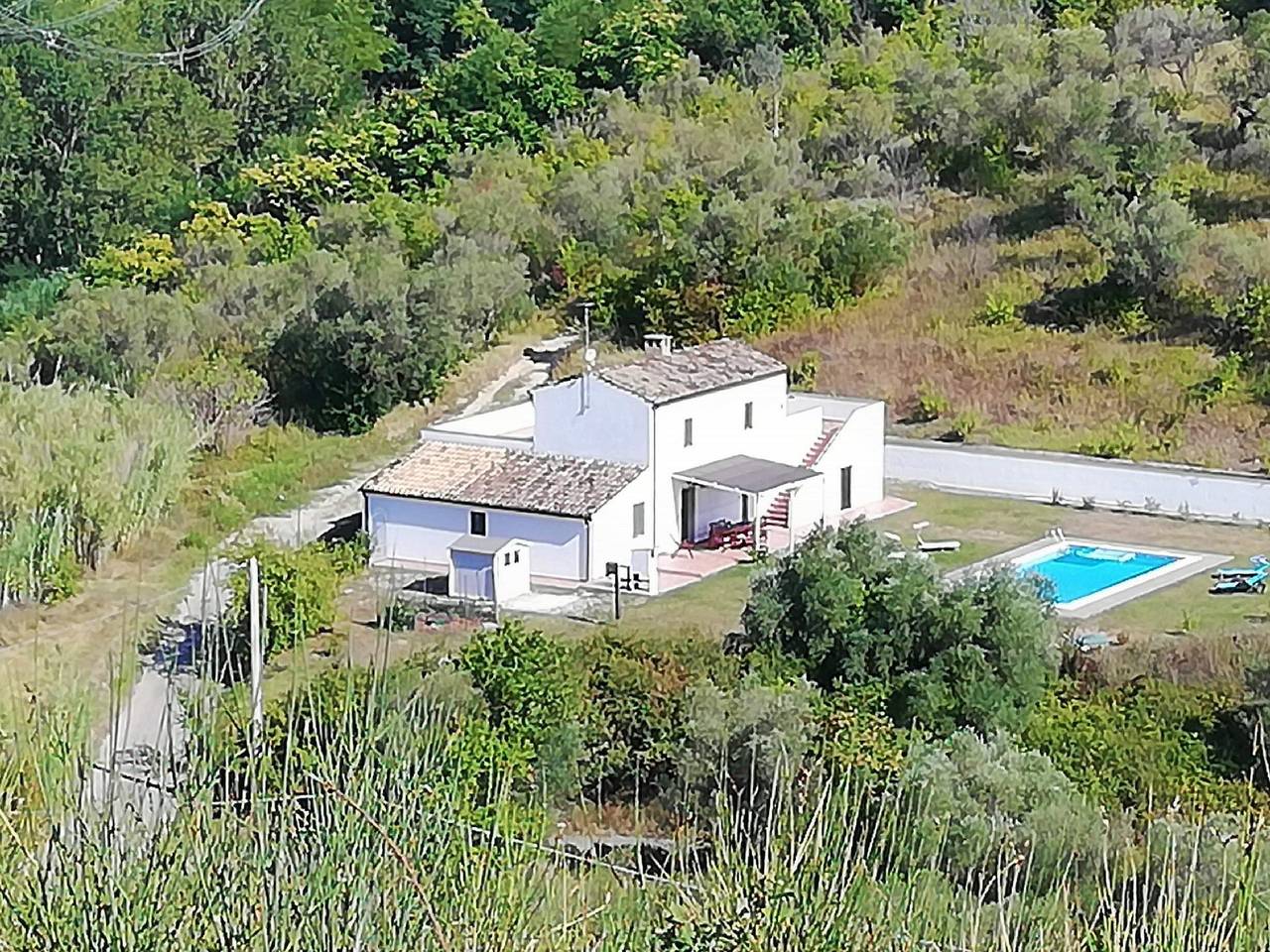 Rustig gelegen vakantiewoning voor 6 pers. met privé-zwembad in Picciano, Provincie Pescara