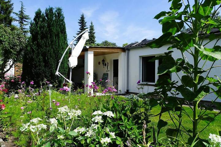 Bungalow für 2 Personen, mit Garten