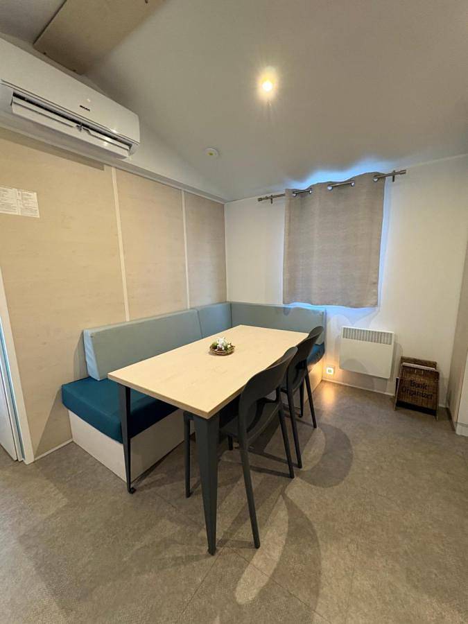 Parc de vacances pour 5 personnes, avec vue ainsi que jardin et piscine en Alsace - 2