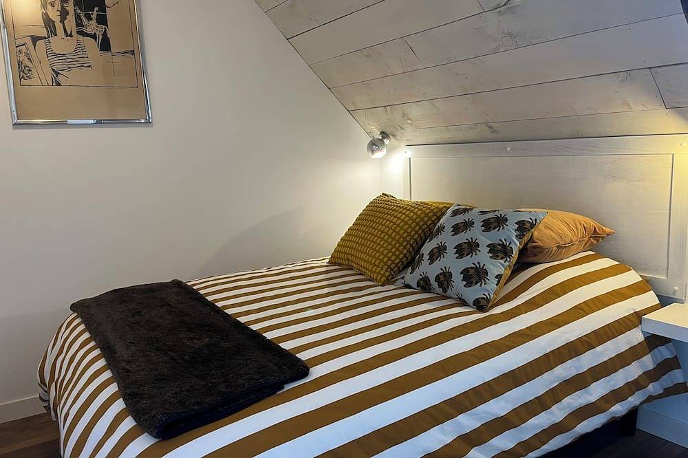 Charming vacation rental, Charming Cottage, country house, sleeps 6 in Benais, Loire-Tal
