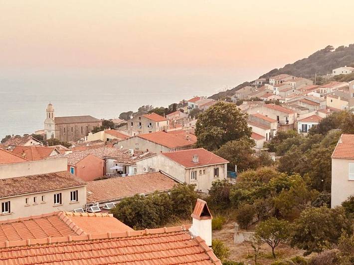 Gîte pour 4 personnes, avec terrasse et vue dans Office de Tourisme de Cargese