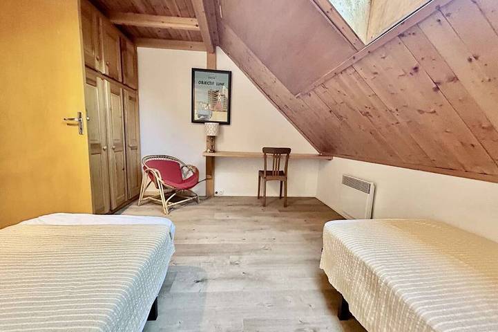 Gîte pour 7 personnes, avec balcon dans Les Grands Bains Du Monetier - 3