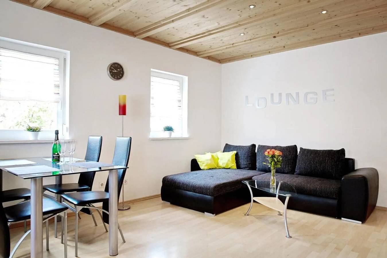 Appartement entier, Appartement « Morgenrot » avec terrasse privée et Wi-Fi in Engelsbrand, Forêt Noire du Nord