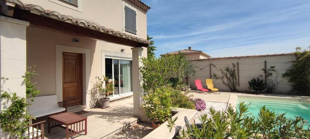 Location de vacances pour 6 personnes, avec terrasse et piscine à Jonquerettes - 3