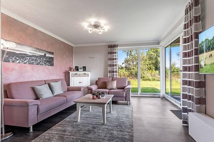 Ferienhaus für 5 Personen, mit Whirlpool und Terrasse sowie Garten und Sauna in Klausdorf