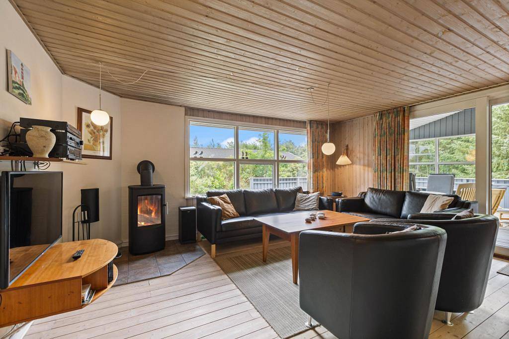 Gepflegtes Ferienhaus mit Whirlpool und Sauna in Henne, Filsø See