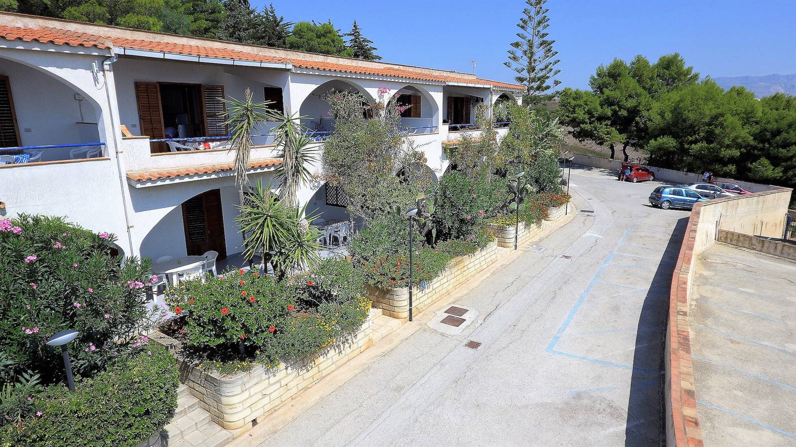 Appartamento intero, Cadoro Case Vacanza 5 posti letto, balcone vista mare a 280 metri dalla spiaggia in Rogana, Sciacca