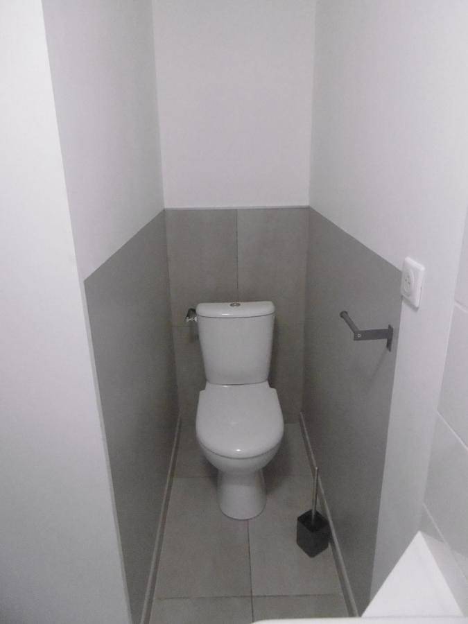 Appartement entier, Studio meublé avec jardin et parking sécurisé in Mours-Saint-Eusèbe, Région de Valence
