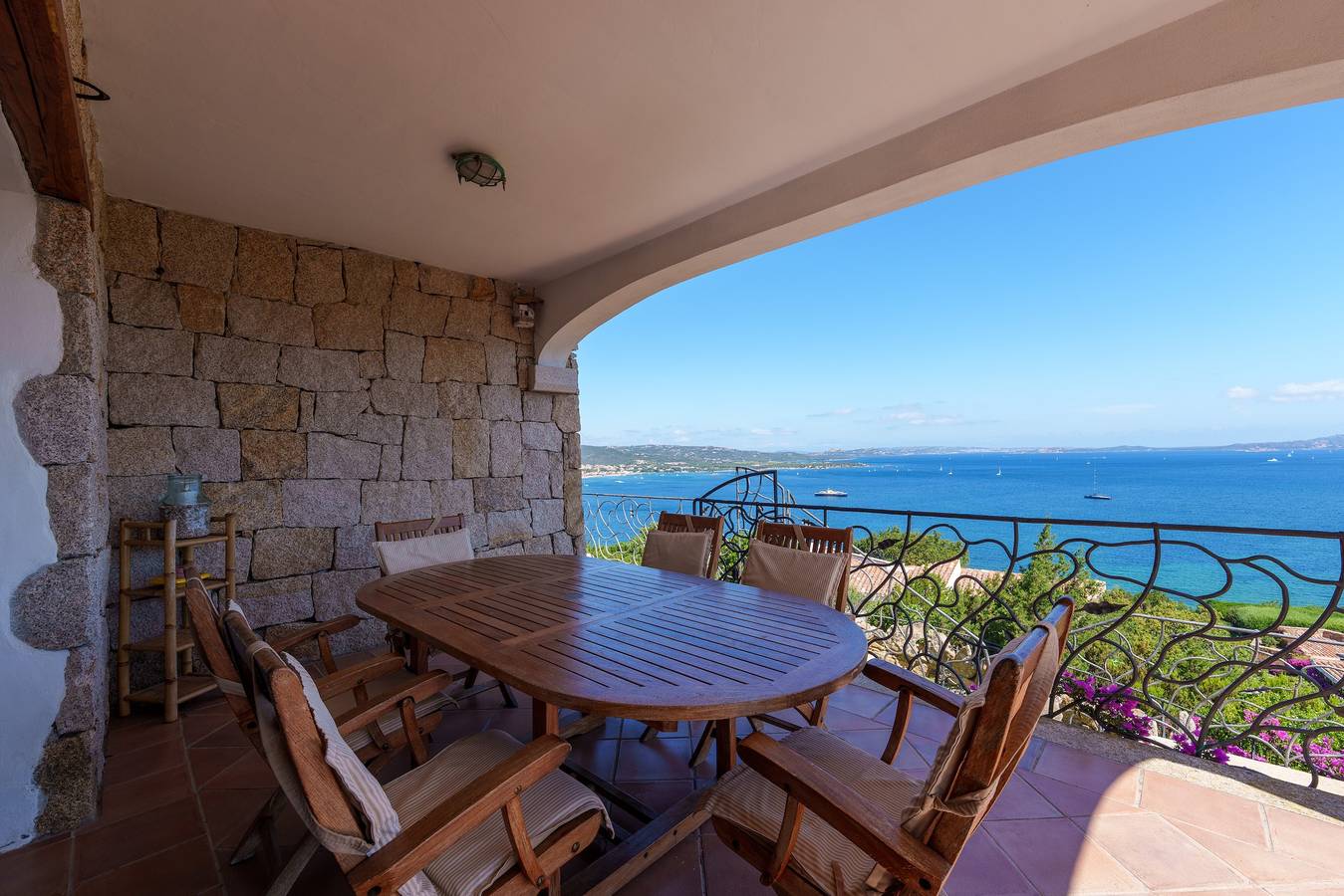 Villa 'Quercia' con vista mare, piscina privata e aria condizionata in Arzachena, Costa Smeralda