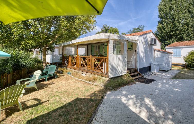 Maison de vacances pour 4 personnes, avec terrasse ainsi que piscine et jardin sur l' Île d'Oléron