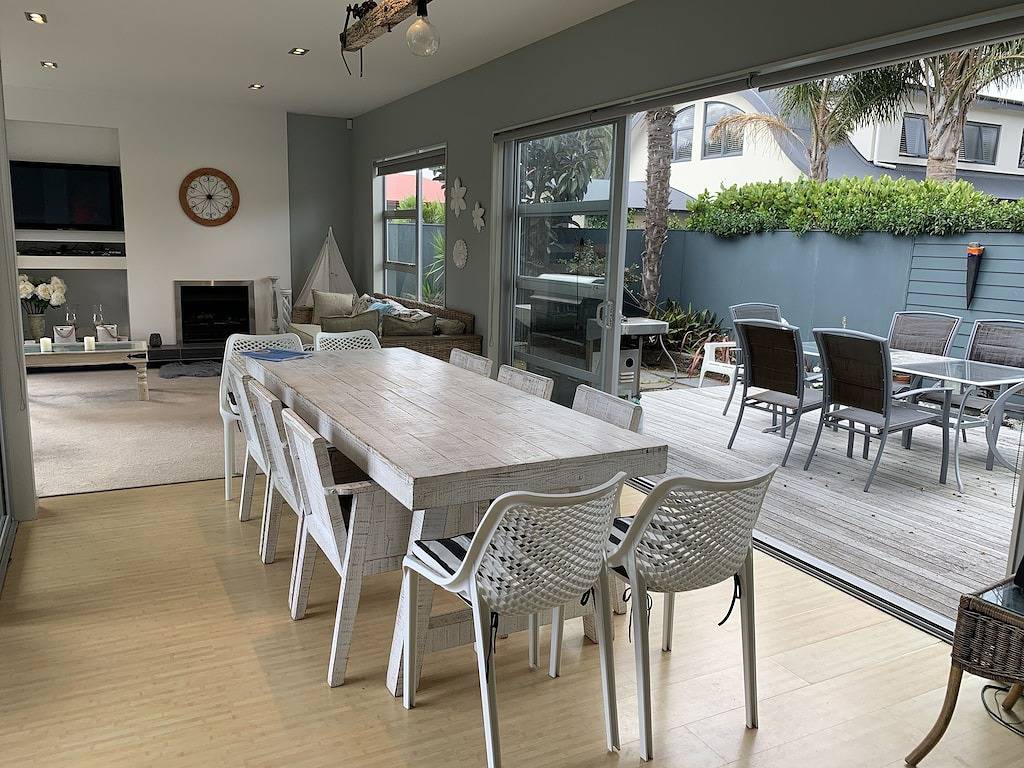 Entertainers Home at the Beach in Western Bay of Plenty District