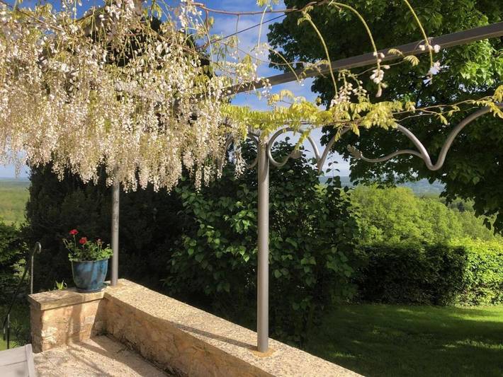 Location de vacances pour 4 personnes, avec terrasse et jardin, animaux acceptés à Azerat - 3