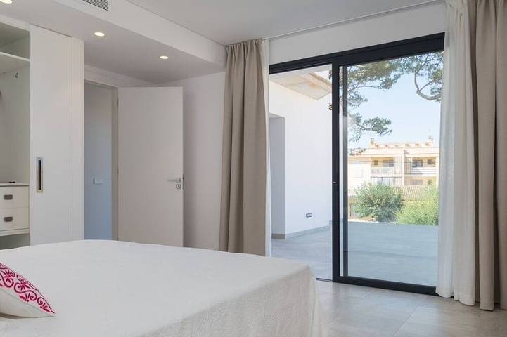 Chalet für 8 Personen, mit Balkon und Garten in Can Picafort - 2