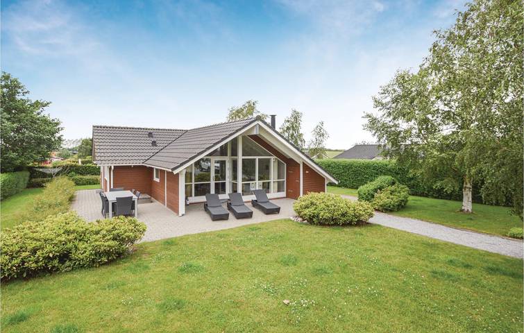 Ferienhaus für 6 Personen, mit Terrasse und Whirlpool sowie Garten und Sauna in Råde Strand
