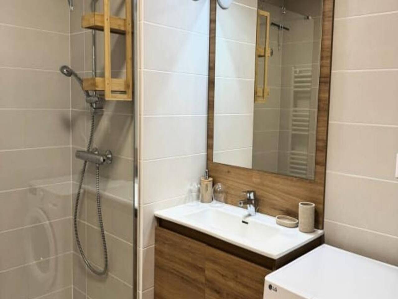 Appartement entier, Appartements pour 4 Personnes in Aix-les-Bains, Région de Chambéry