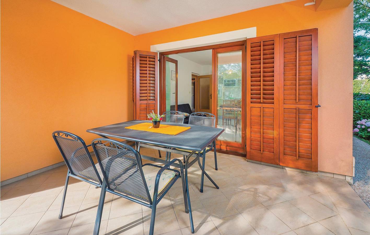 Appartement de vacances entier, Appartement de vacances pour 4 personnes avec terrasse in Presika, Côte Est de l'Istrie