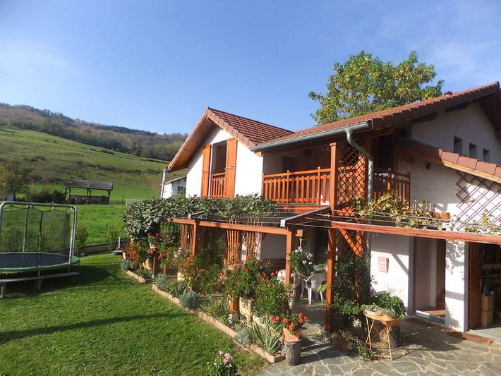 Appartement de vacances pour 4 personnes, avec terrasse et jardin