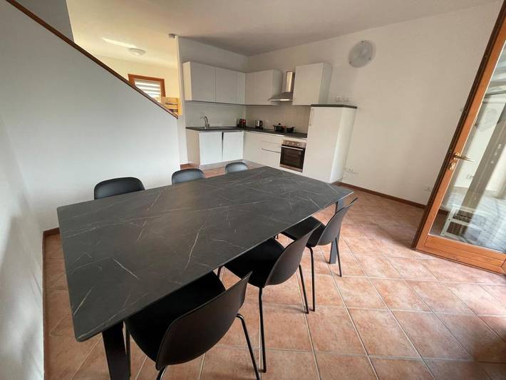 Ferienwohnung für 5 Personen, mit Balkon und Terrasse sowie Garten und Ausblick in Pisogne