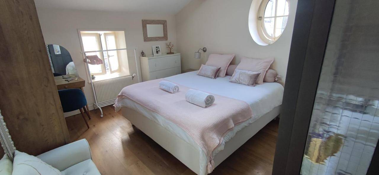 Appartement de vacances entier, Double Room with Private Bathroom in Soucieu-en-Jarrest, Lyon et ses environs